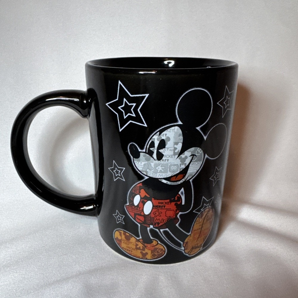 Disney Jerry Leigh News Print Mickey Mouse Stars 12oz Coffee Cup Mug Black - Picture 2 of 3